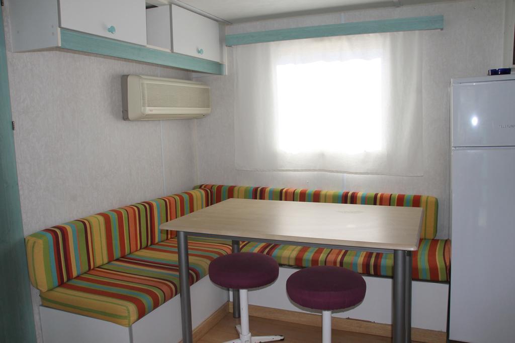 Camping Coll Vert Hotel Alfafar Exterior photo